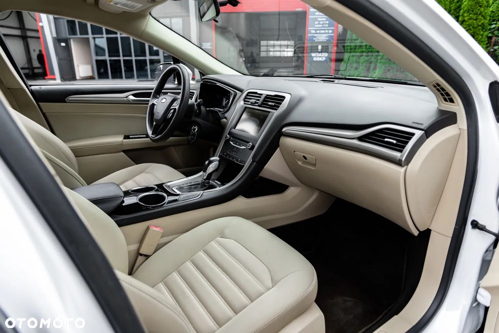 Ford Mondeo - 25