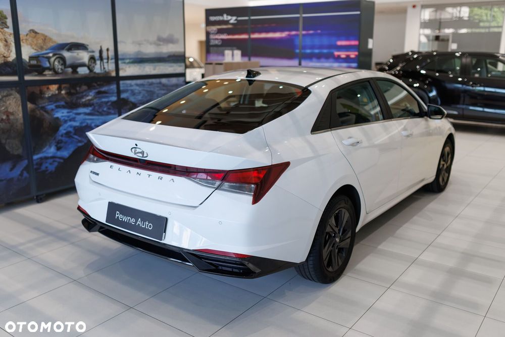 Hyundai Elantra 1.6 Modern - 5