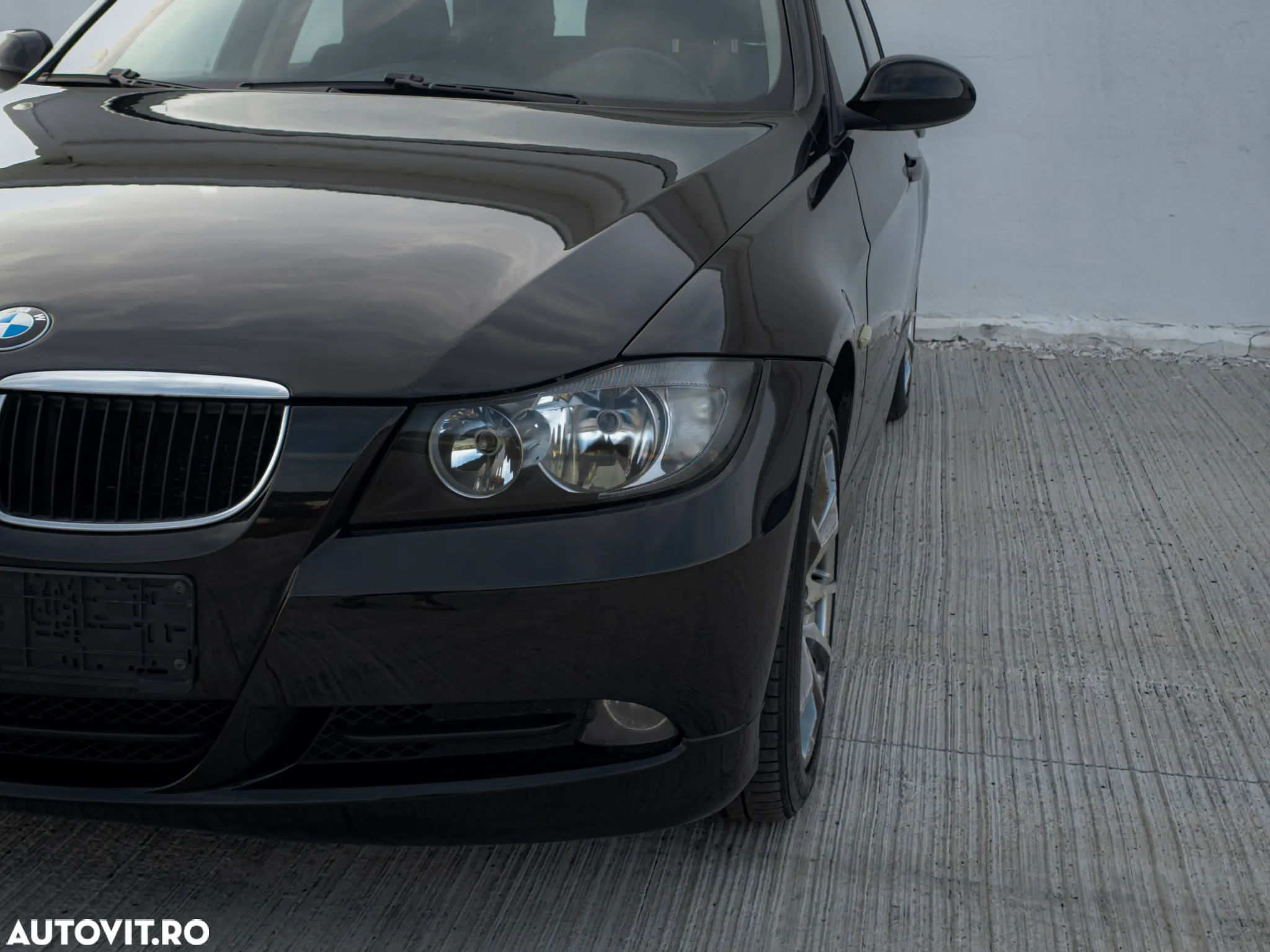 BMW Seria 3 320d DPF Touring - 16