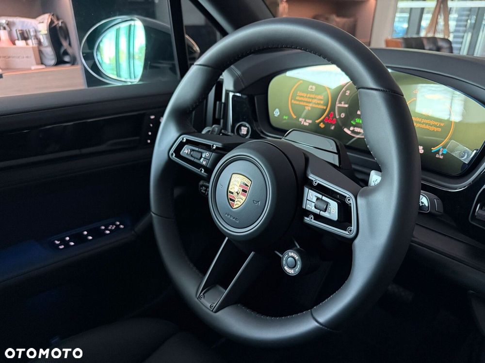 Porsche Cayenne - 25