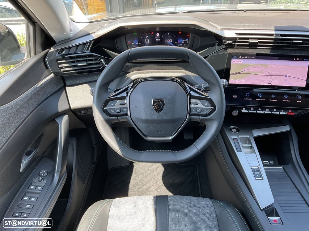 Peugeot 408 1.2 PureTech Allure EAT8 - 30