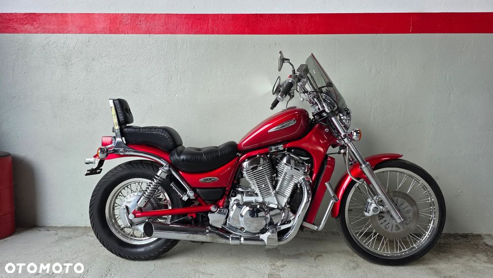 Suzuki Intruder