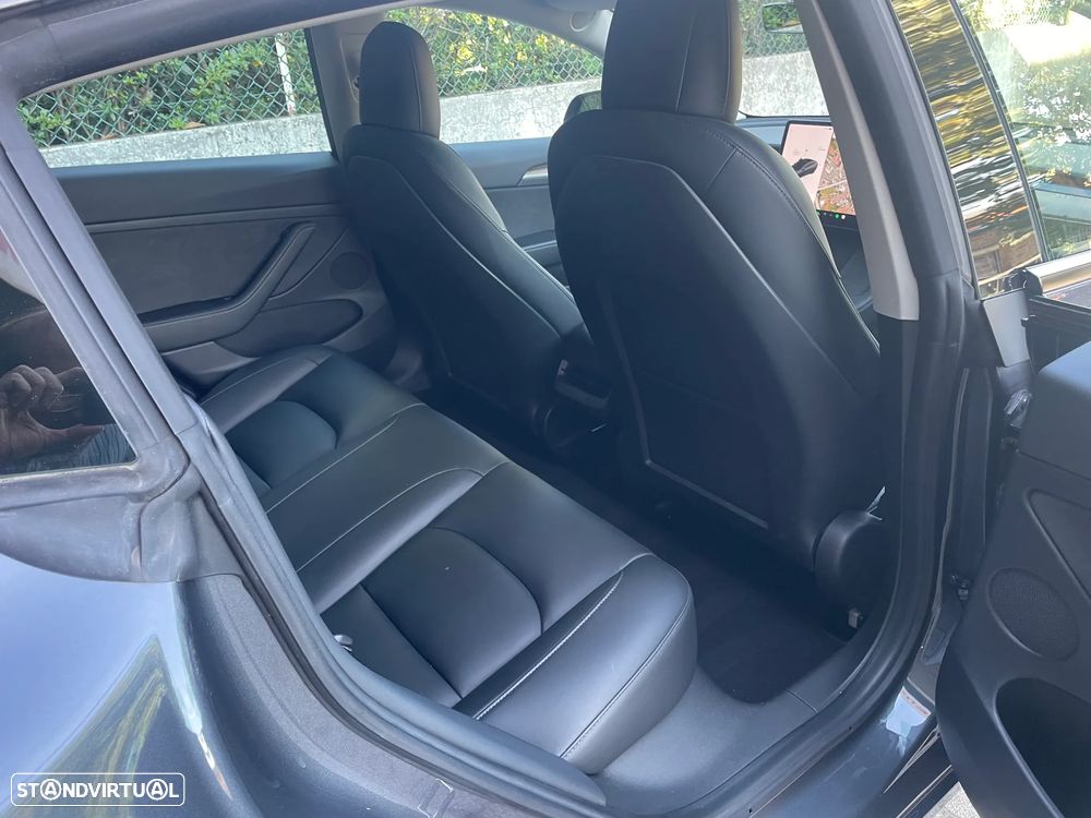 Tesla Model 3 RWD - 25