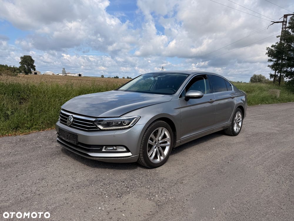 Volkswagen Passat 2.0 TDI (BlueMotion Technology) DSG Highline - 1