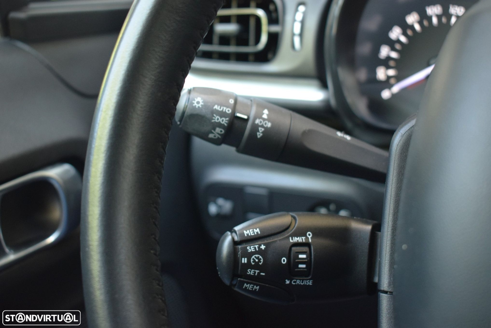 Citroën C3 1.2 PureTech Shine - 17