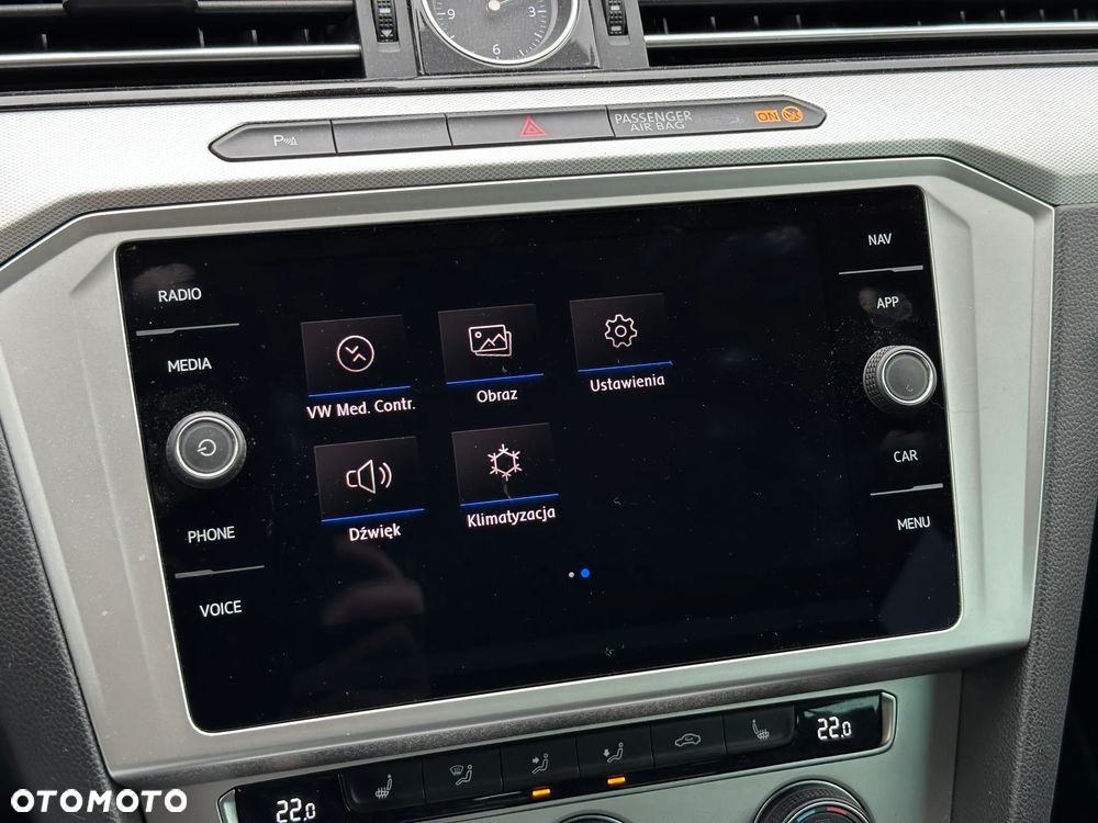Volkswagen Passat - 19