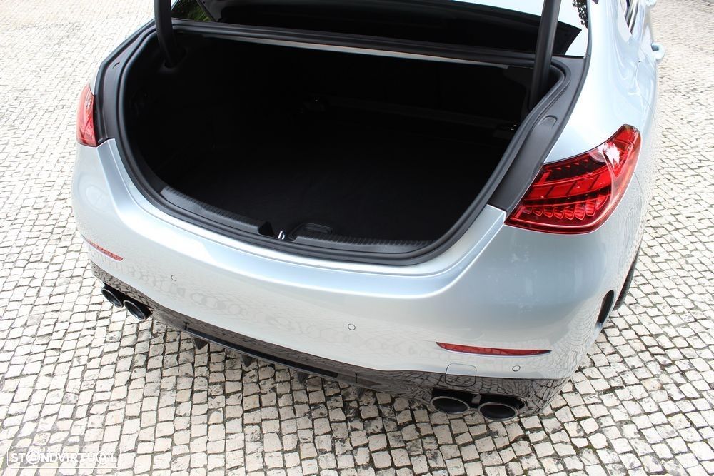Mercedes-Benz C 300 d AMG Line - 22