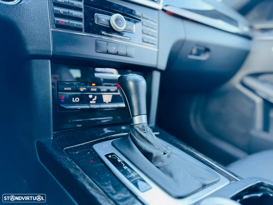 Mercedes-Benz E 250 CDi Avantgarde BlueEfficiency Auto. - 26
