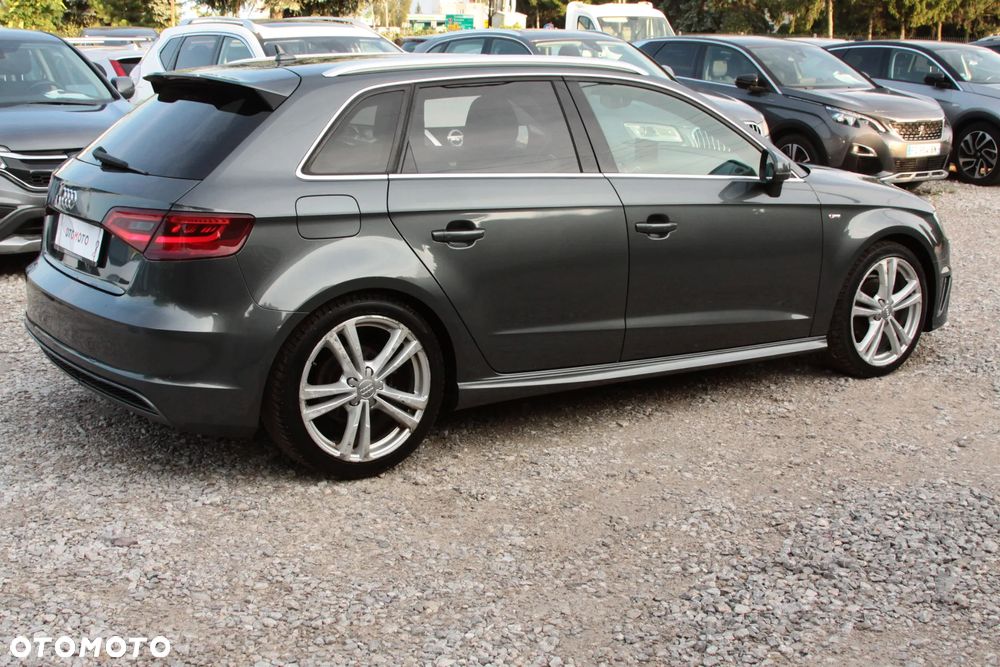 Audi A3 Sportback 1.4 TFSI S tronic S line Sportpaket - 12