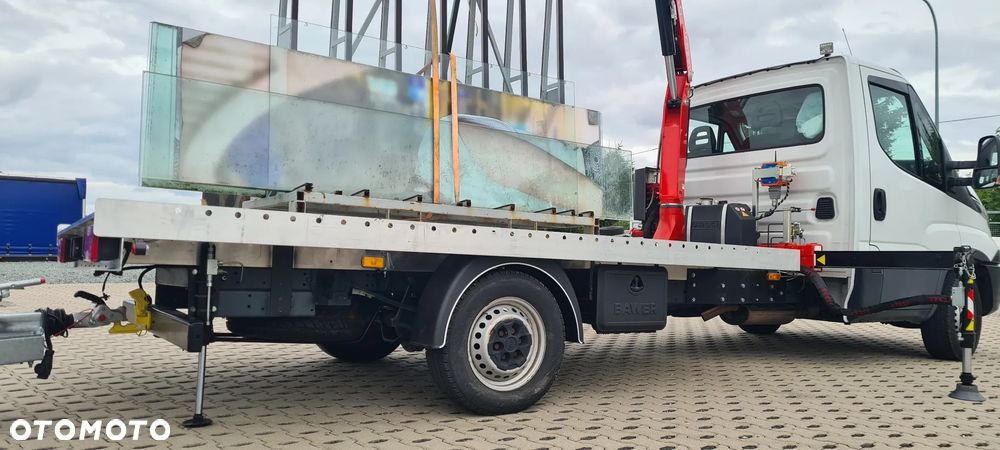 Iveco 35S16 montaż szkła, okien, płyt kamienia. HDS 2020 - 28