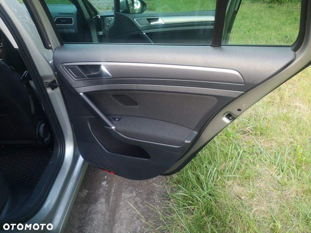 Volkswagen Golf 1.5 TSI BMT Highline - 23