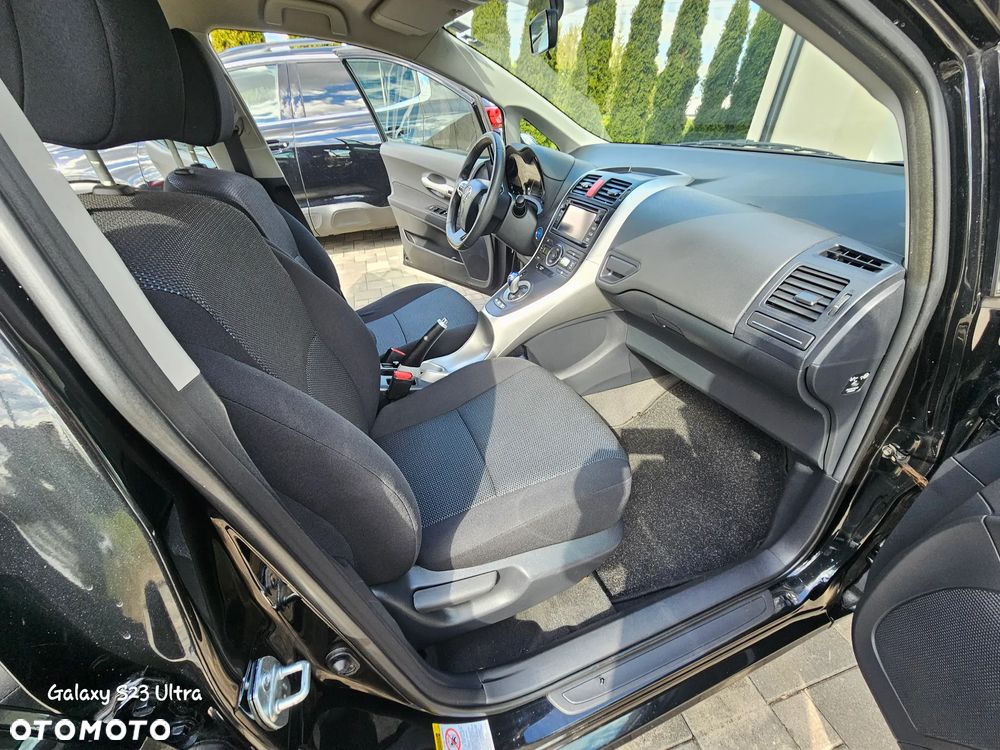 Toyota Auris 1.8 HSD Sol - 14