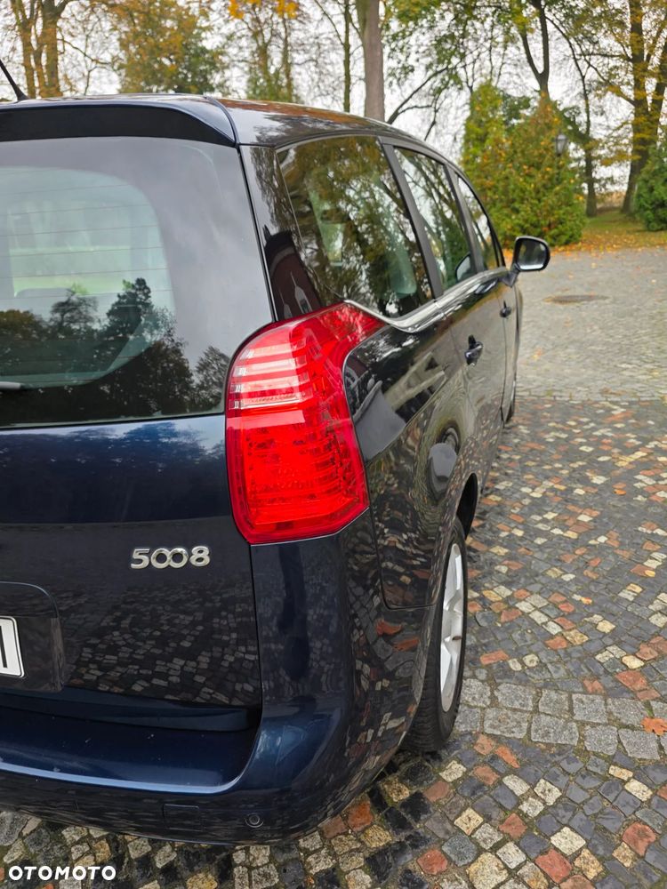Peugeot 5008 1.6 THP Family - 13