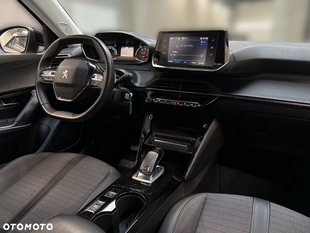 Peugeot 2008 1.2 PureTech Allure S&S EAT8 - 22