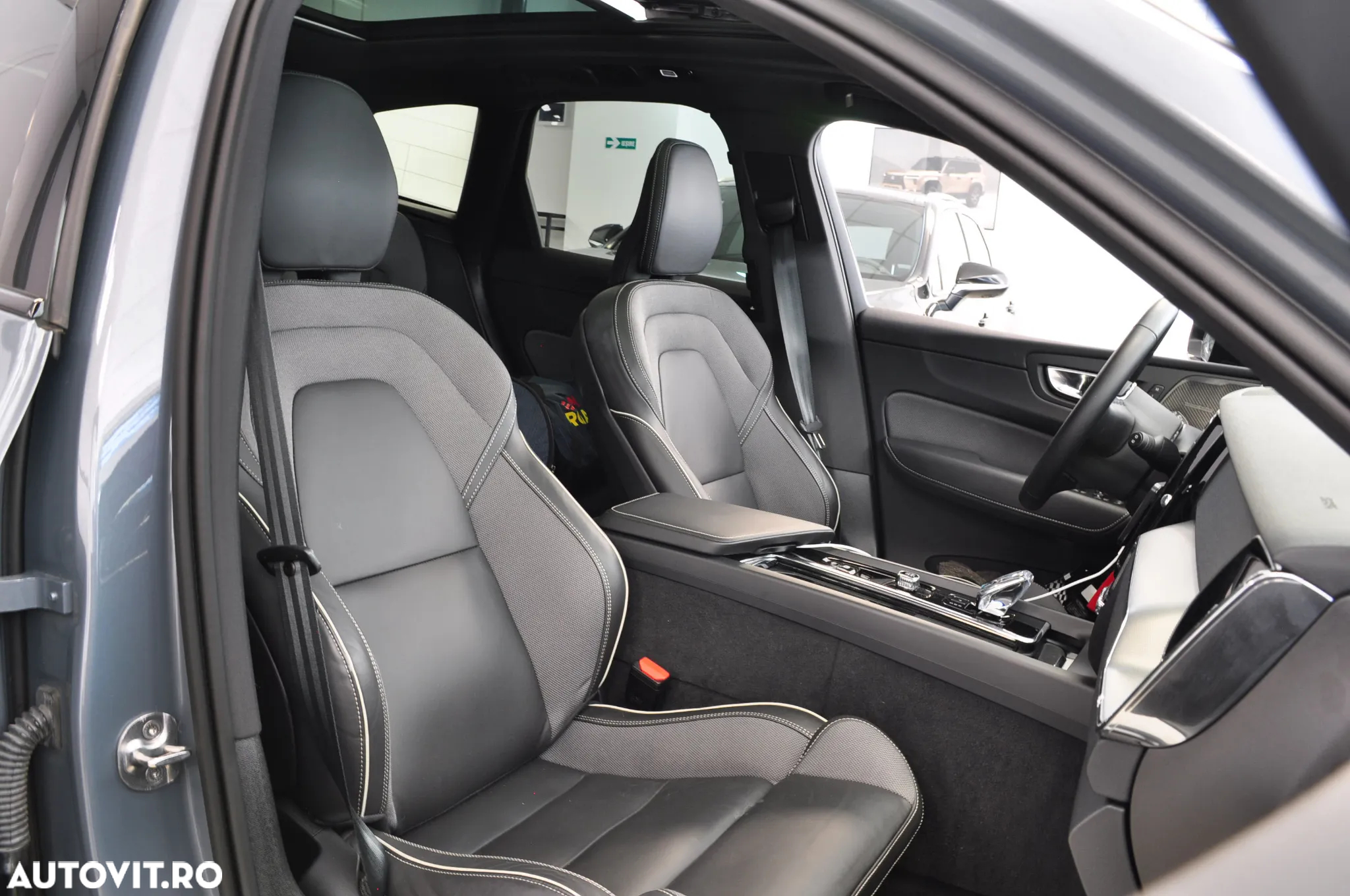 Volvo XC 60 T6 AWD Plug-in Hybrid Plus Bright - 11
