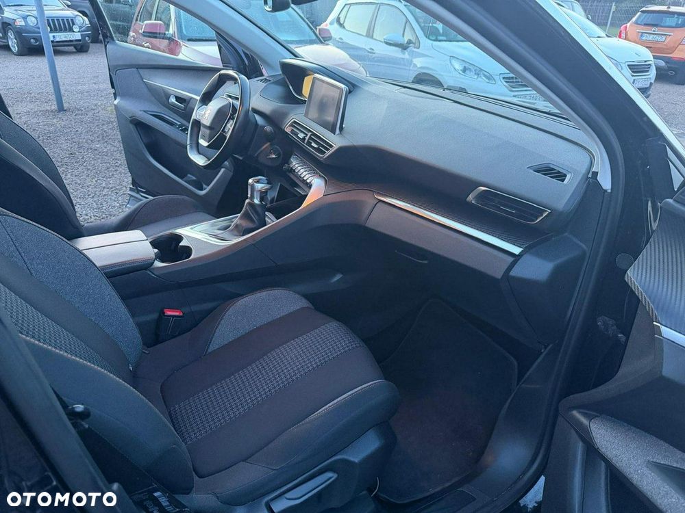 Peugeot 3008 - 23