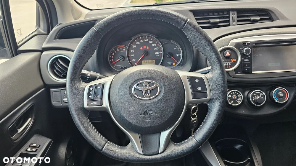 Toyota Yaris 1.0 Premium EU6 - 11