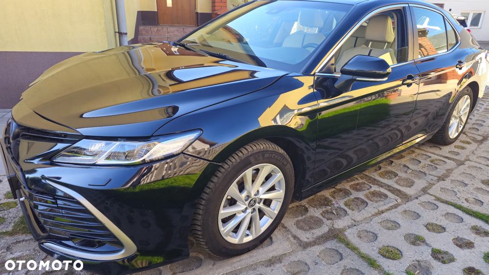 Toyota Camry - 2