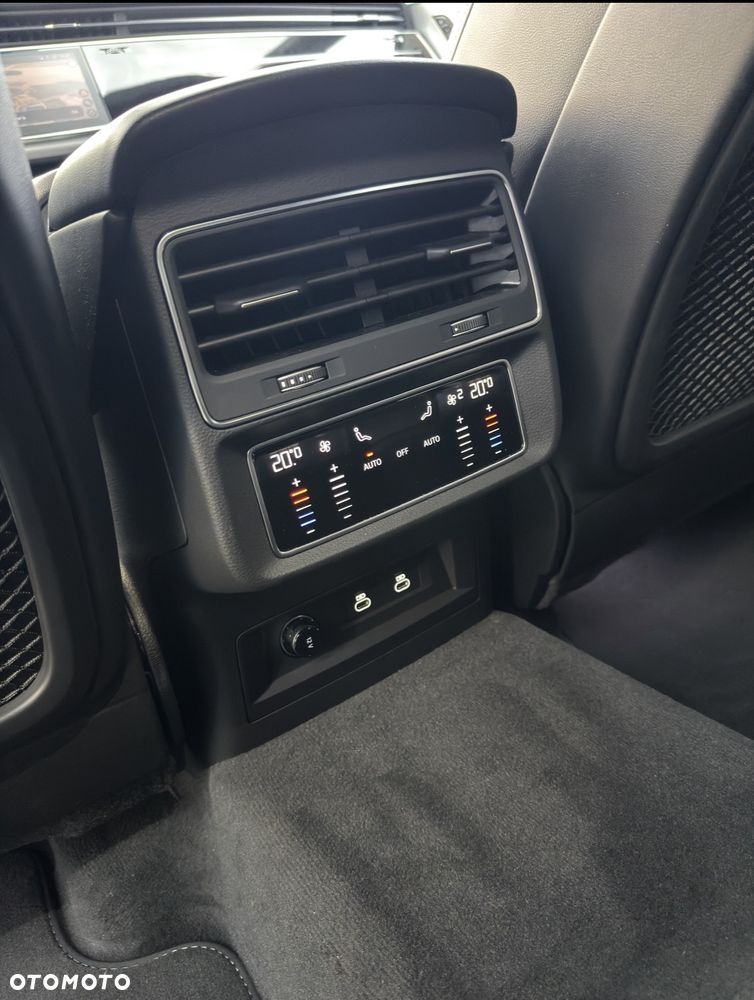 Audi Q8 - 8