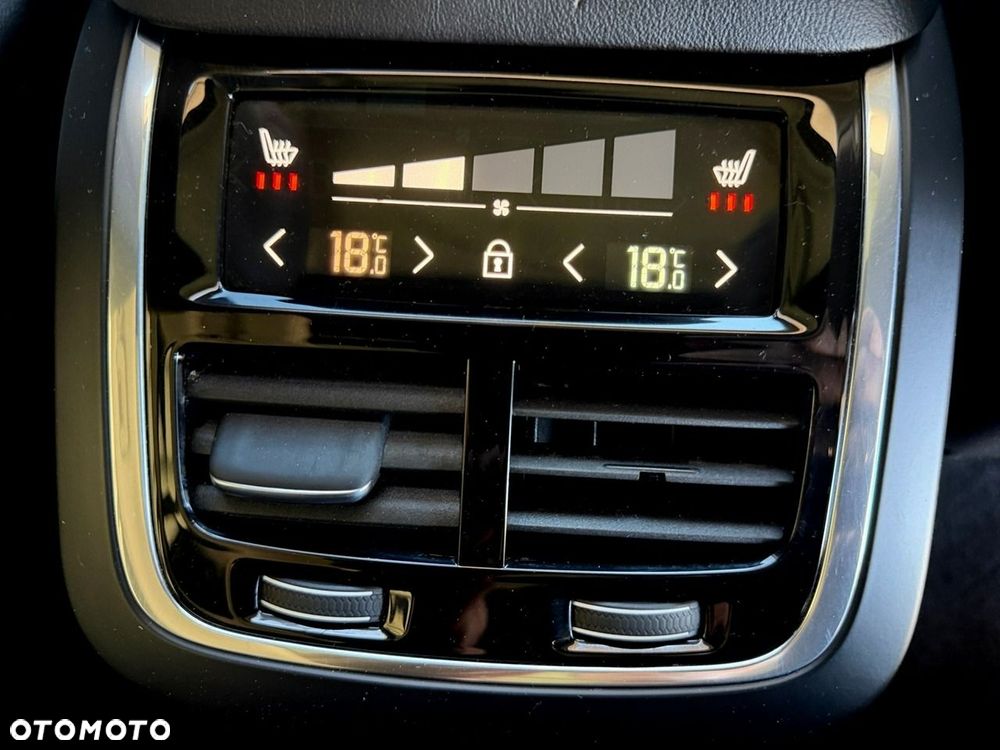 Volvo XC 90 - 32