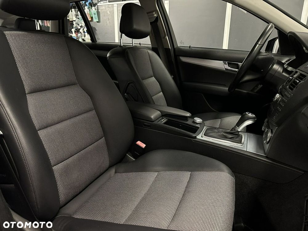 Mercedes-Benz Klasa C 200 7G-TRONIC Avantgarde Edition - 12