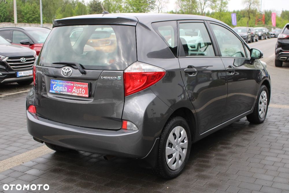 Toyota Verso S - 12
