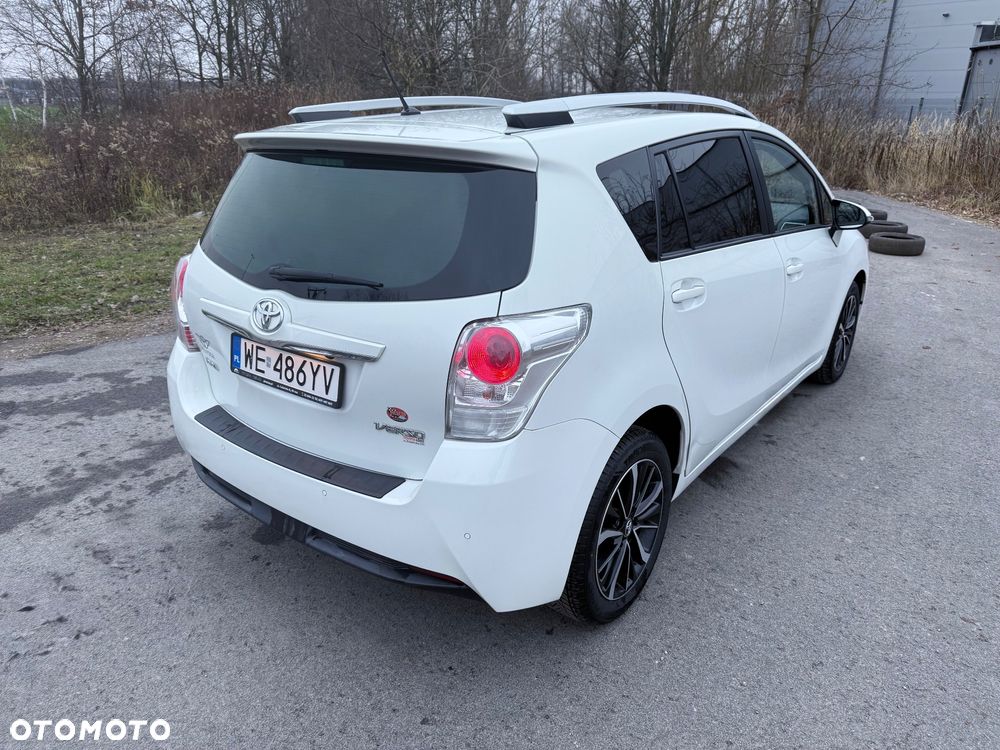 Toyota Verso 1.8 Premium 7os MS - 19