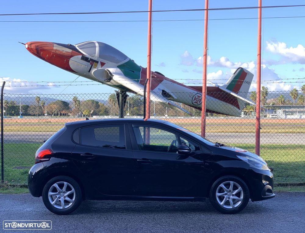 Peugeot 208 1.2 PureTech Allure - 6