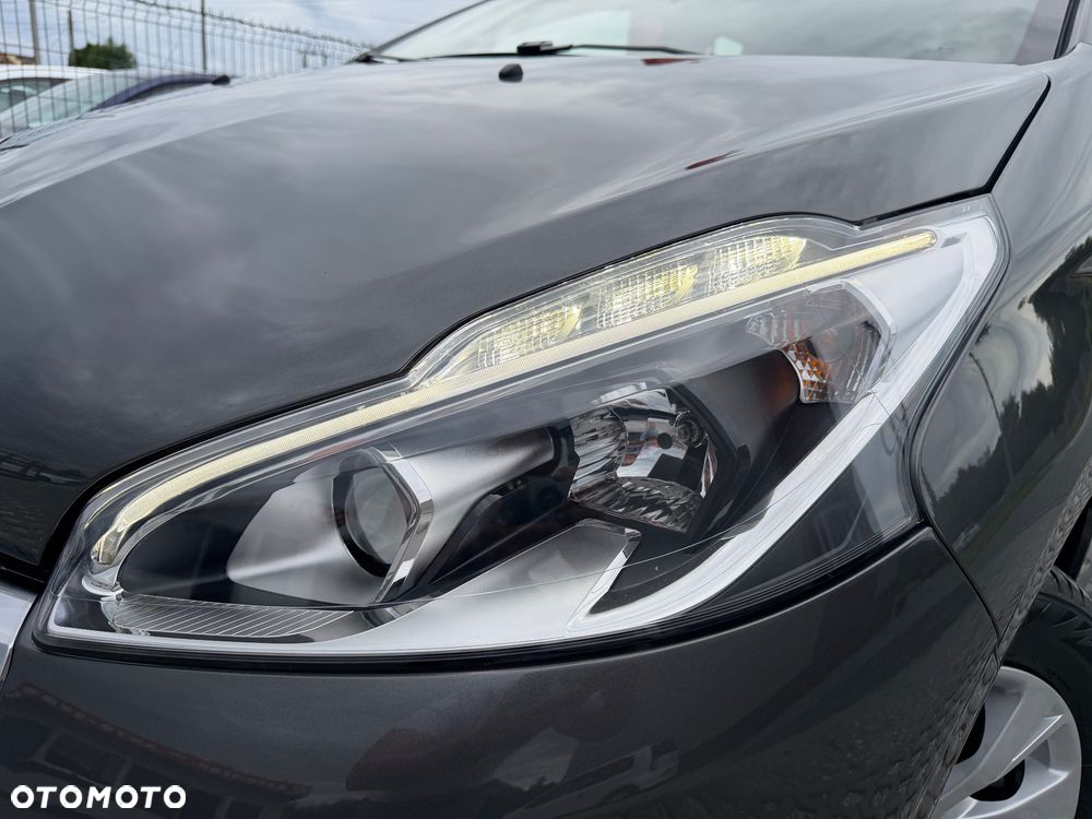 Peugeot 208 1.2 VTi Active Pack - 29