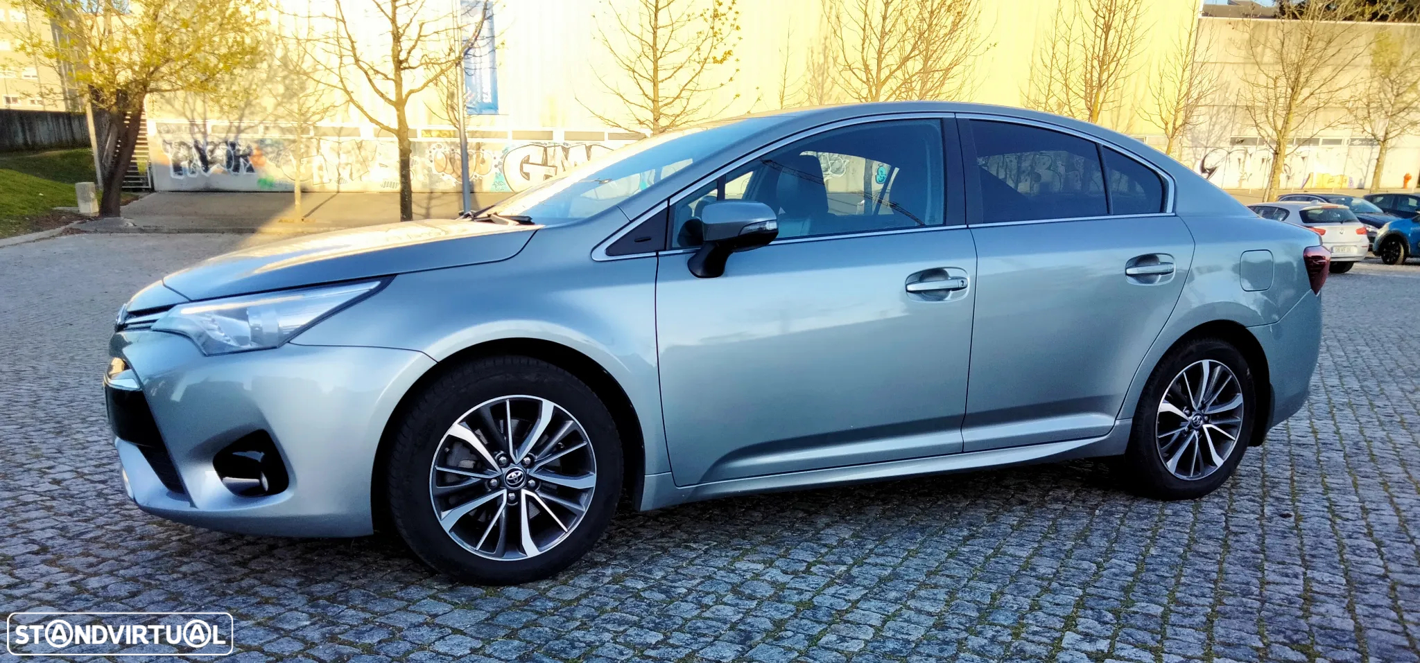 Toyota Avensis SD 2.0 D-4D Luxury+GPS - 5