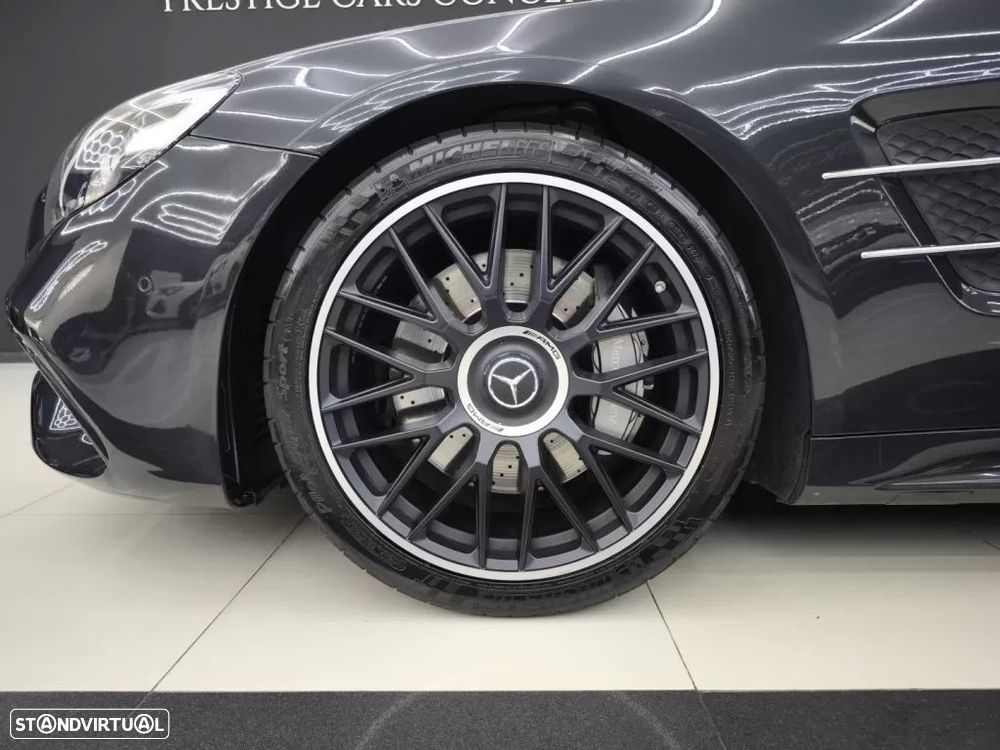 Mercedes-Benz SL 400 9G-TRONIC designo edition — fotografia 19