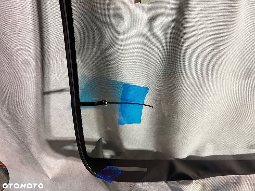 ASTON MARTIN RAPIDE SEDAN SZYBA PRZEDNIA NOWA PO 2010- - 5