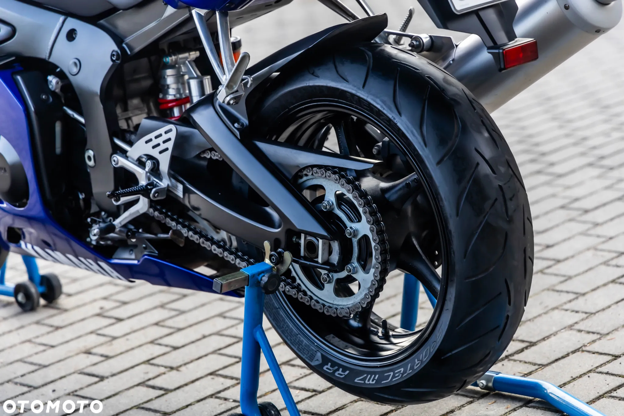 Yamaha R6 - 11