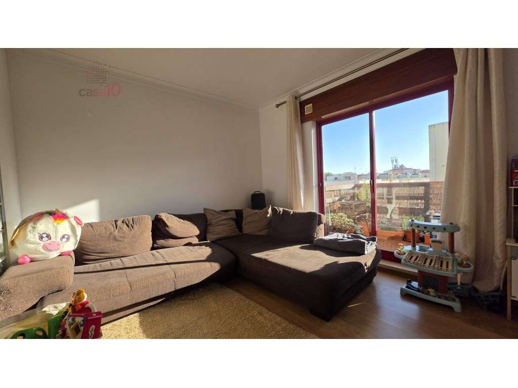 Vende-se Excelente T2 (convertido em T3) no Centro Alcochete - Grande imagem: 3/26