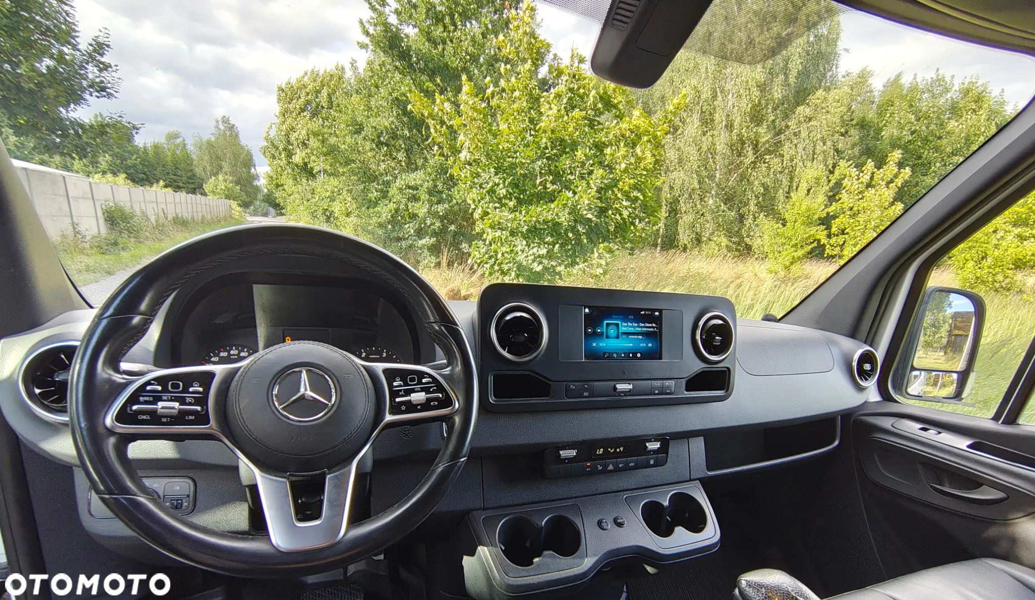 Mercedes-Benz Sprinter - 15