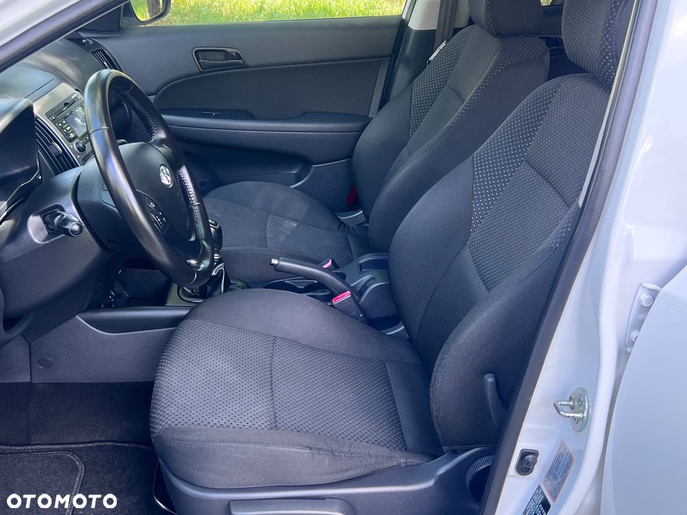 Hyundai i30 1.4 Blue Comfort - 15