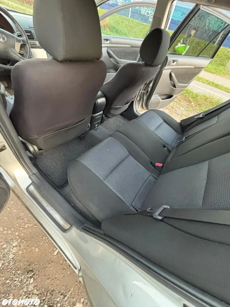 Toyota Avensis 2.2 D-4D Sol Plus 180 - 19