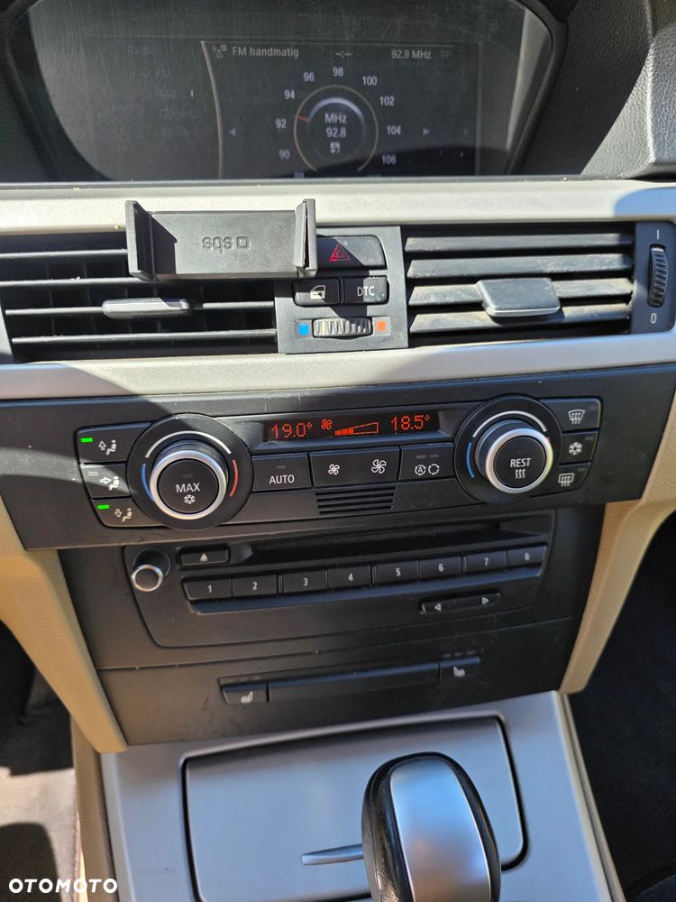 BMW Seria 3 318d DPF - 14