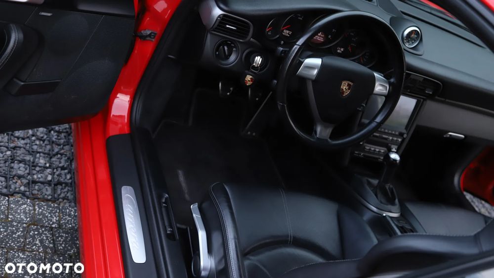 Porsche 911 Carrera - 15