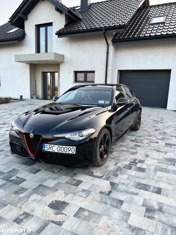 Alfa Romeo Giulia 2.0 Turbo 16V AT8-Q4 Veloce Ti - 1