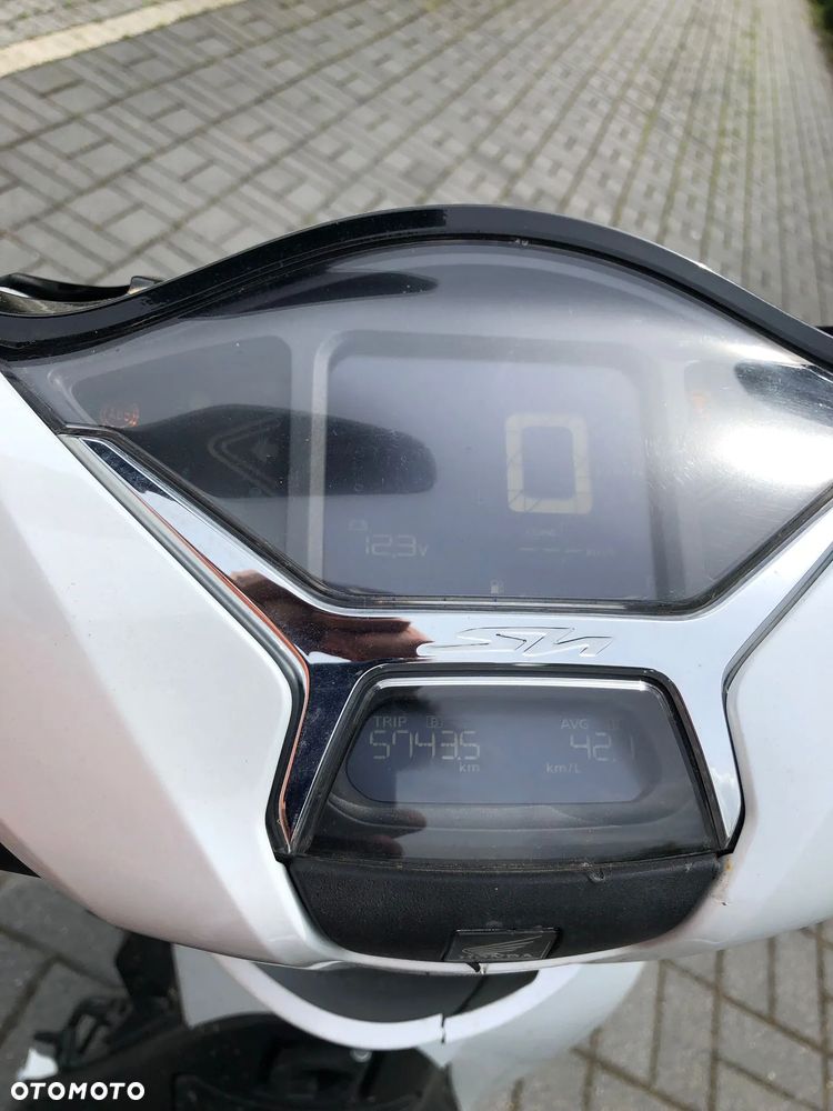 Honda SH 125 silnik koło laga licznik  rama siedzenie felga - 2