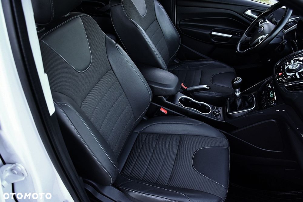 Ford Kuga 2.0 TDCi 4x4 Individual - 29
