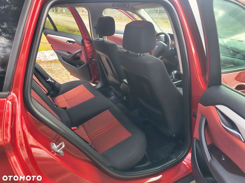 BMW X1 sDrive18d Sport Line - 26