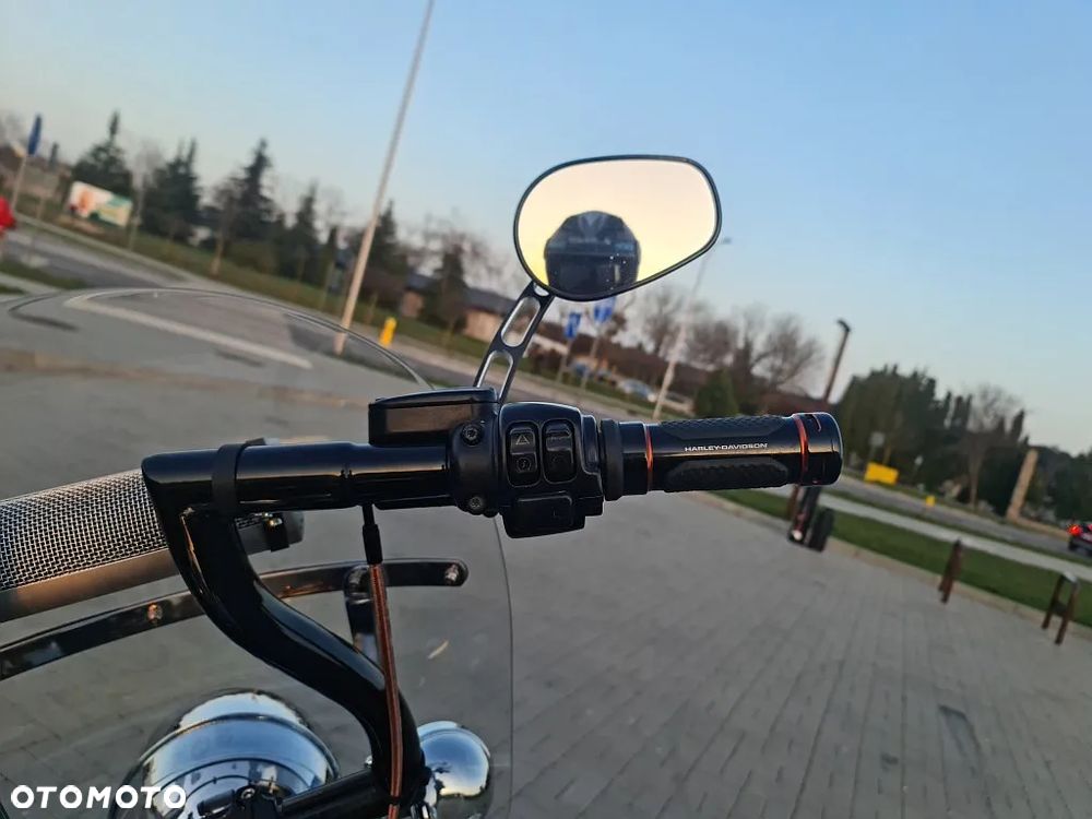 Harley-Davidson Softail Heritage Classic - 12