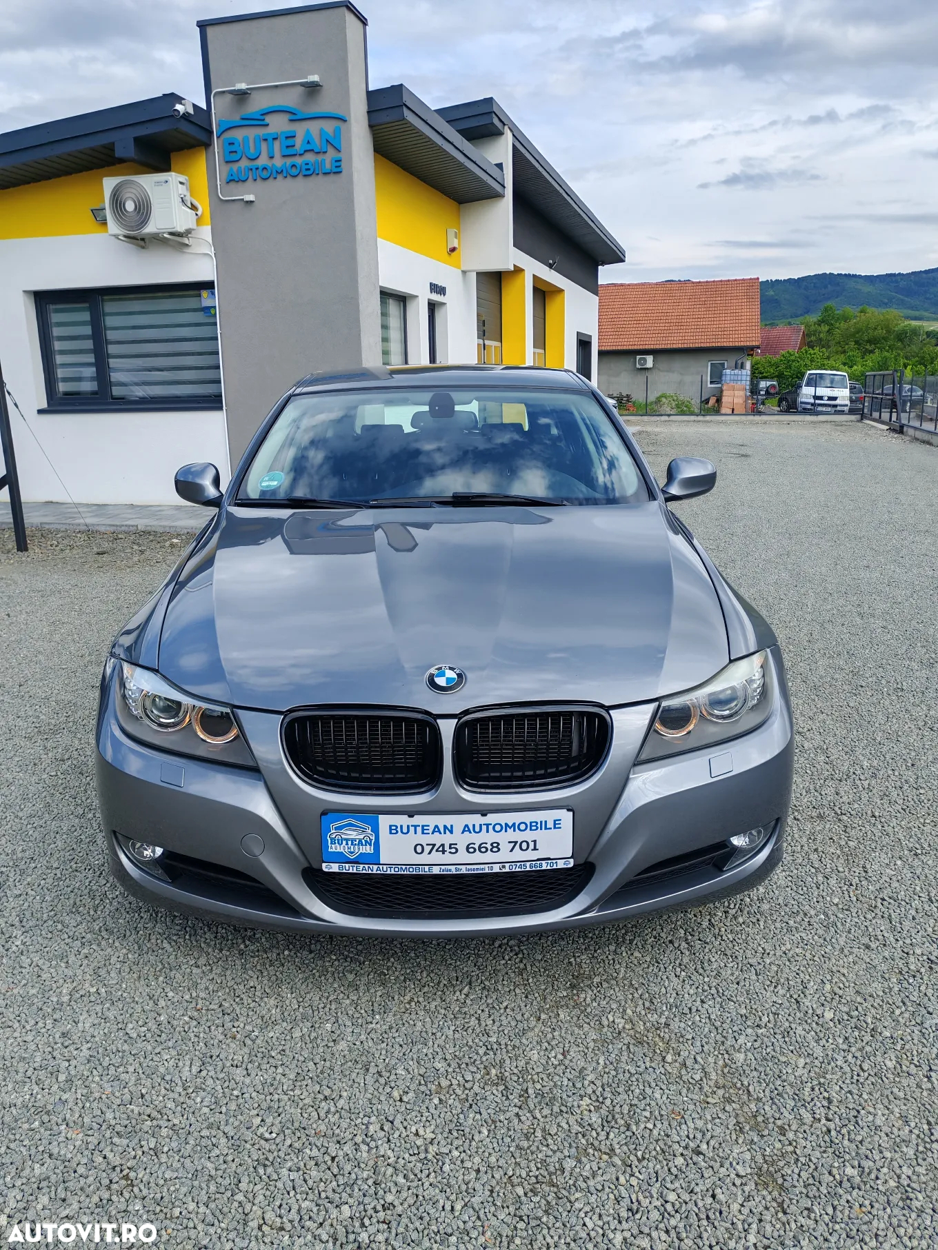 BMW Seria 3 318d Touring Aut. Modern Line - 2