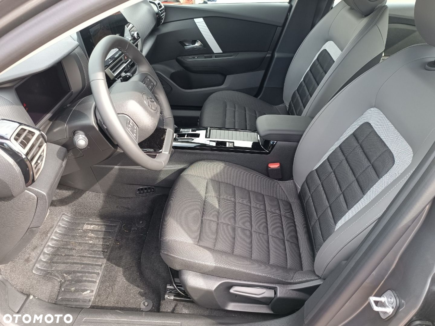 Citroën C4X - 13