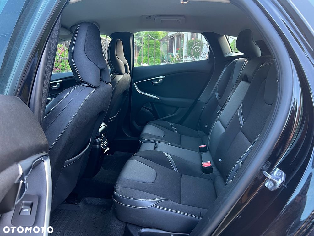 Volvo V40 D2 Geartronic Momentum - 16