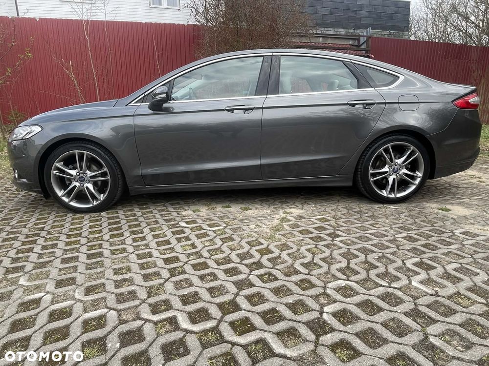 Ford Fusion - 4