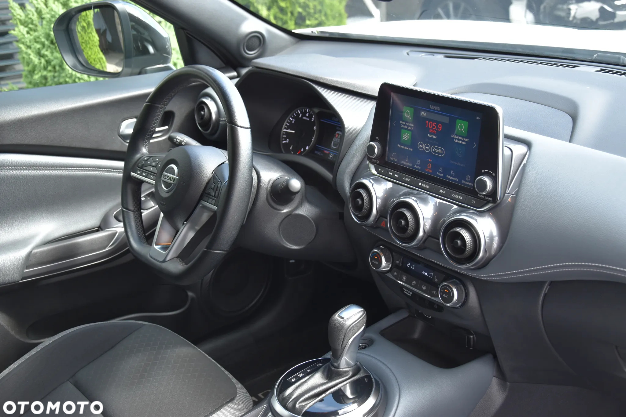 Nissan Juke 1.0 DIG-T DCT Tekna - 14