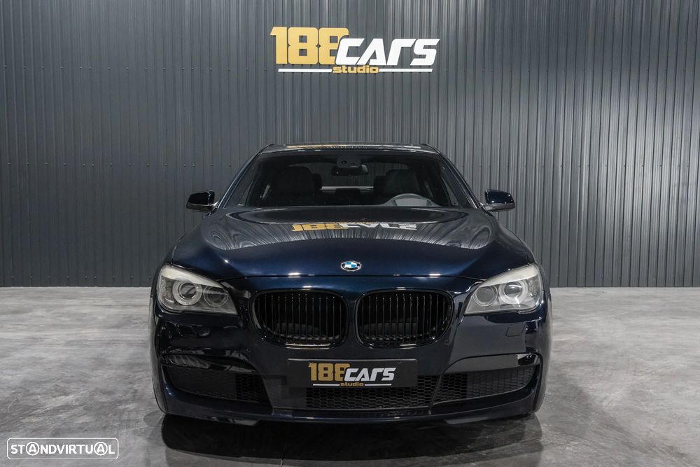 BMW 740 d Pack M - 41